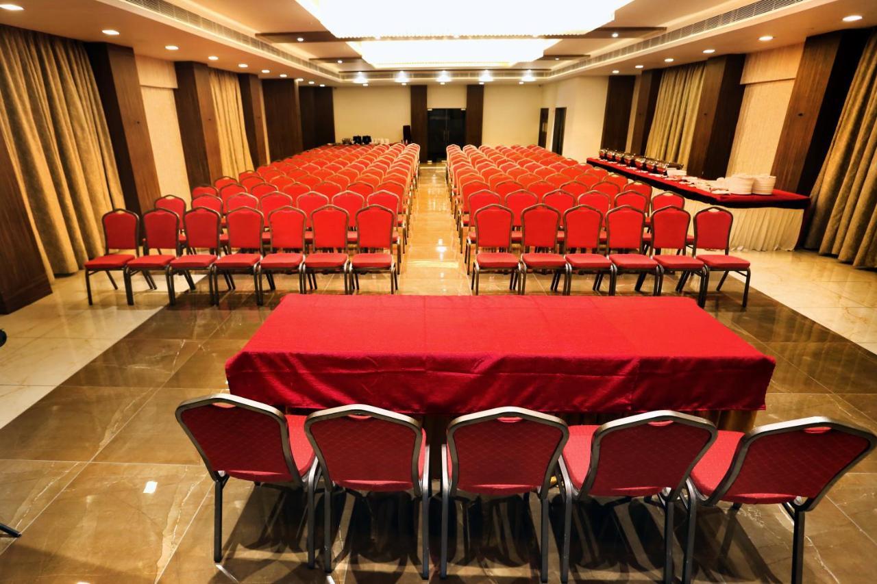 The Park Residency Hotell Ahmedabad Eksteriør bilde