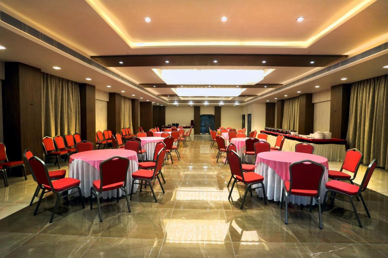 The Park Residency Hotell Ahmedabad Eksteriør bilde